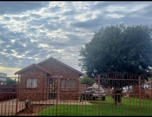 2 BEDROOM FREEHOLD SOLD IN POTCHEFSTROOM INDUSTRIAL